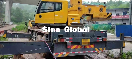 50 طن مستعملة شاحنة كرين XCMG QY50KA 40 لتر استهلاك الزيت لكل 100 كيلومتر